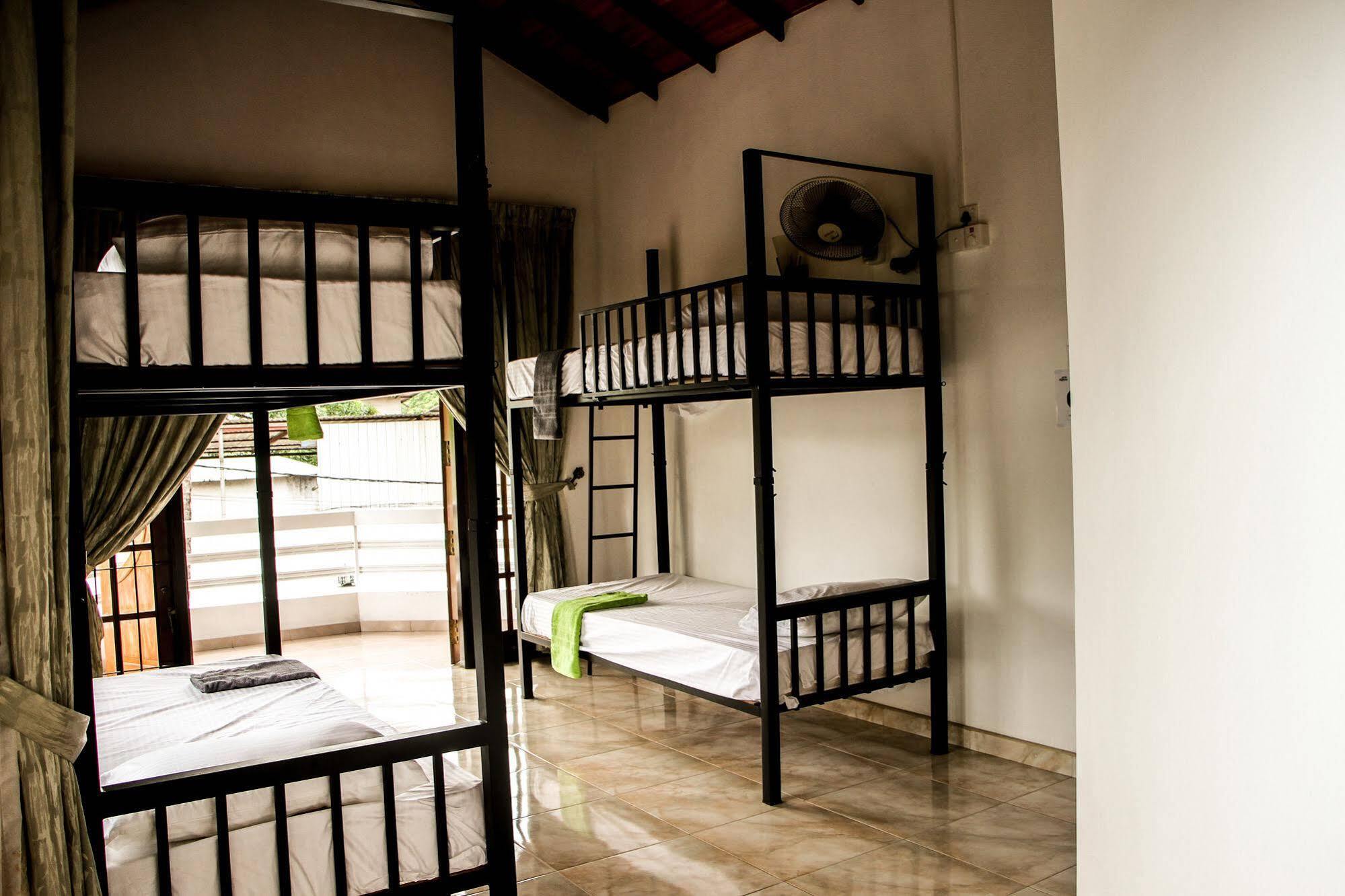 Flipflop Hostel Negombo Zewnętrze zdjęcie